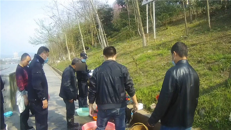 鹤城区开展非法捕捞专项整治 已立案查处五起.mp4_20200324_143316.418.jpg