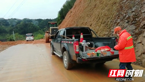 养护2.jpg 养护2.jpg