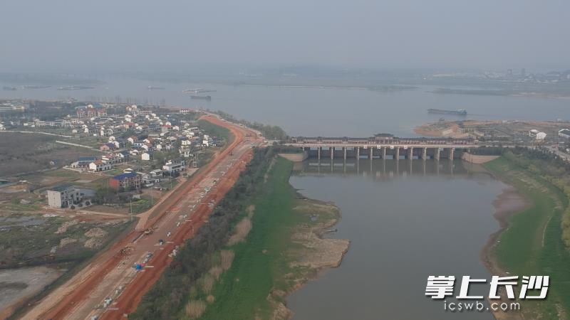 沿着湘江北行可直达乔口和靖港。龙宇 摄