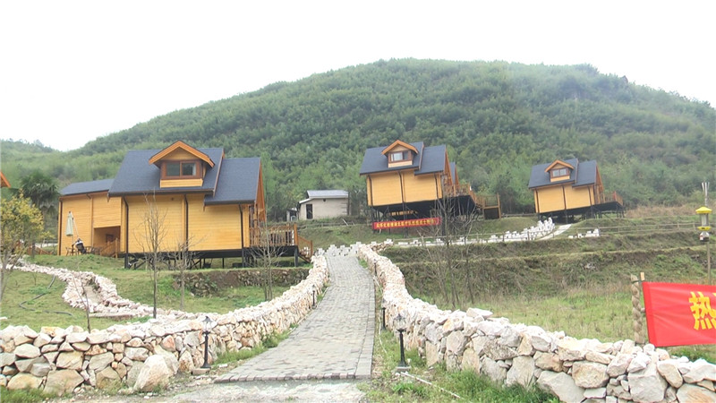 鹤城区：让援鄂白衣战士在天然氧吧放松心情（半成品）.mp4_20200326_153320.297.jpg