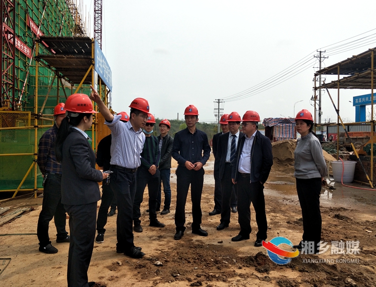 建行湘潭市分行与湘乡签订战略合作协议