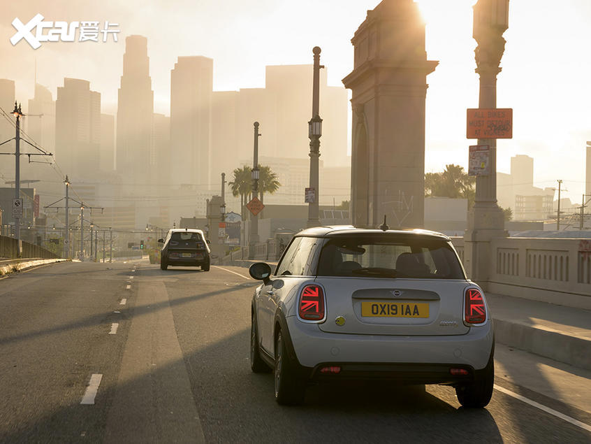 MINI COOPER SE接受预定 明年3月交付