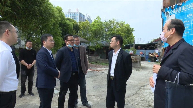 向秀亮消毒马路市场安全隐患专项整治及扶贫车间扩村工作.mp4_20200327_145800.426.jpg