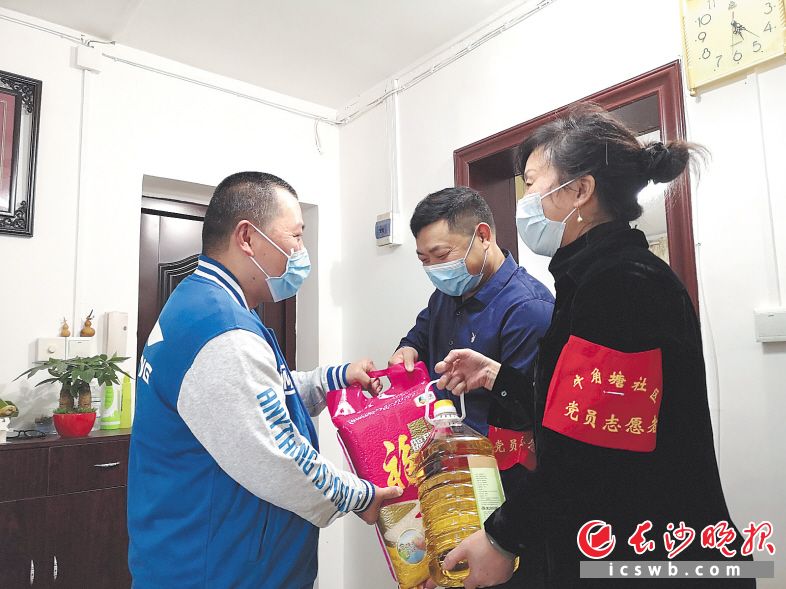 “我是党员我先上!