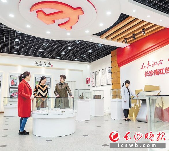 让主题教育走深走实,通过精心打造的长沙南红色记忆馆,雨花区创新出党史教育现场情景教学新模式。陈飞 摄