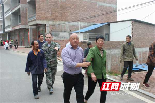 祁阳县潘市镇：常“演”常“练”确保安全度汛465_副本.png