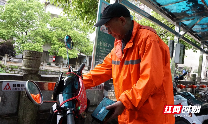 20200424东半边街电动自行车便民充吧7.jpg