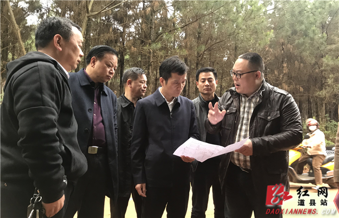 吴恢才到状元路、城北西路等断头路现场办公.jpg