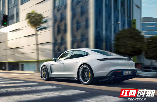 porsche-zoom2.webp.jpg