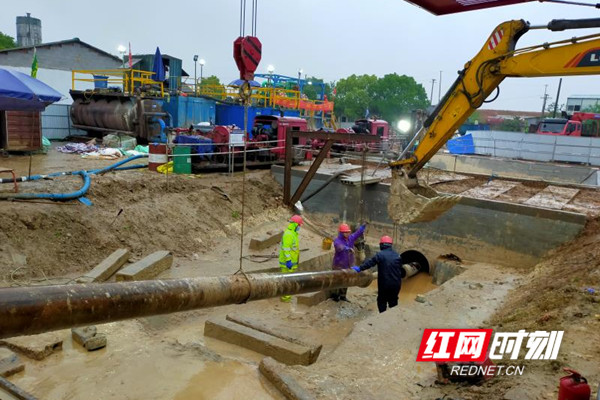 湘江穿越现场2.jpg