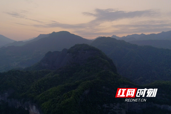 壶瓶山镇是湖南省面积最大、海拔最高的乡镇。