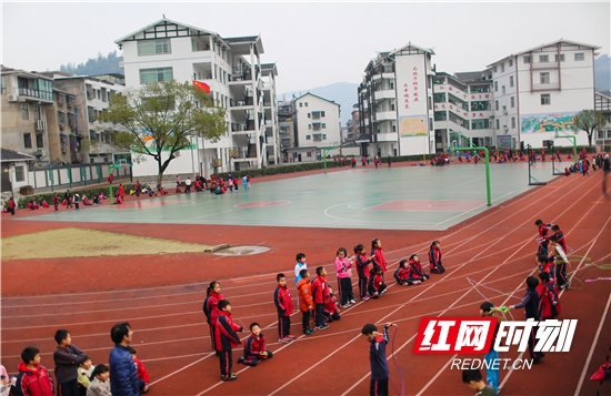 武陵源区军地小学.jpg