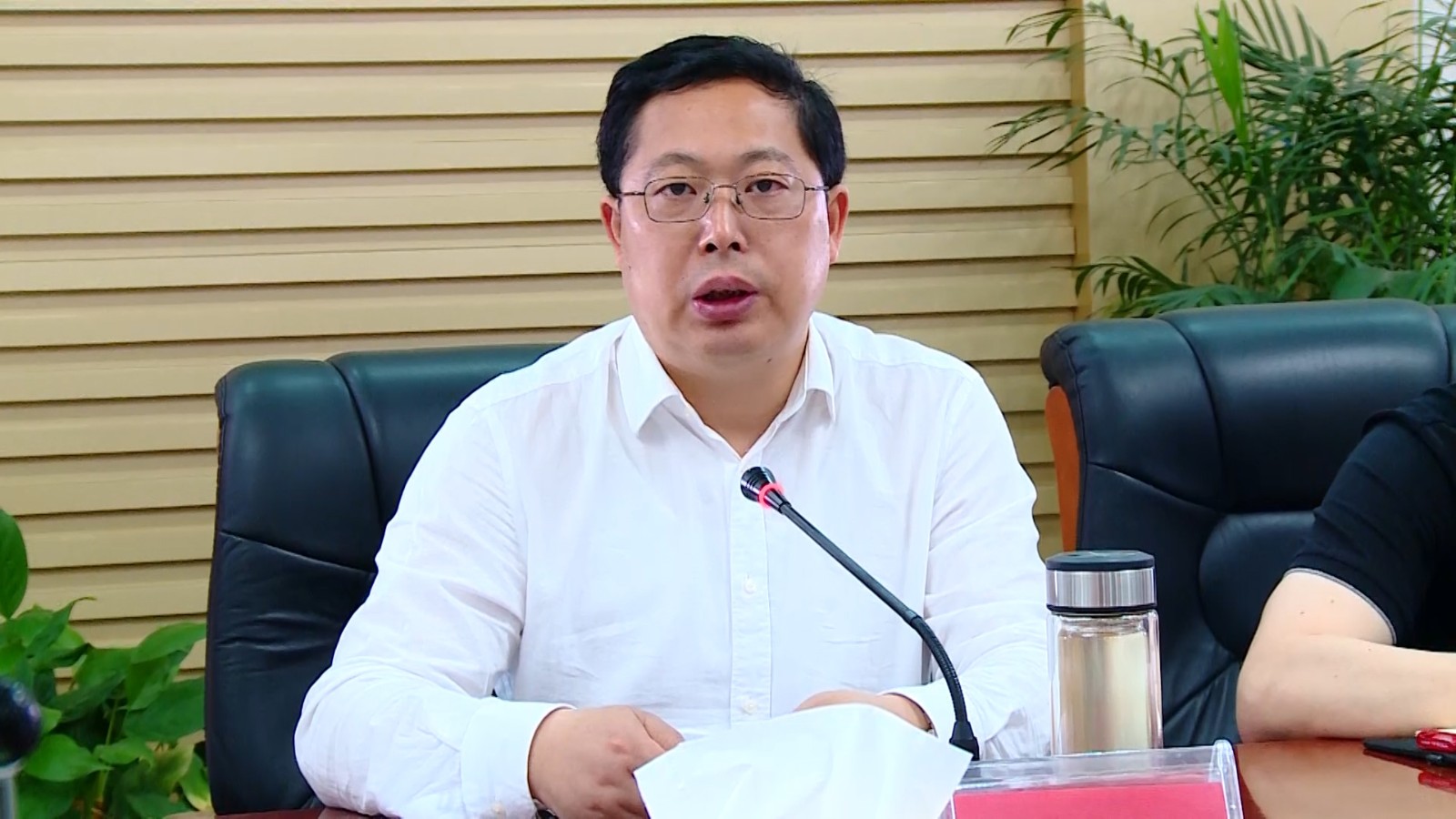 陶伟军主持召开华容县政府第37次常务会议研究通过了这些事