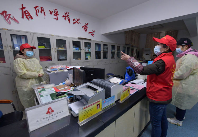风雨无阻向前进!写在全国疫情防控阻击战取得重大战略成果之际