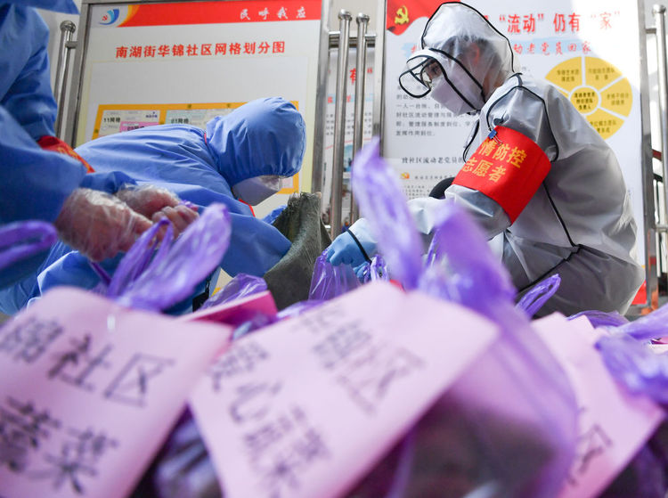 风雨无阻向前进!写在全国疫情防控阻击战取得重大战略成果之际