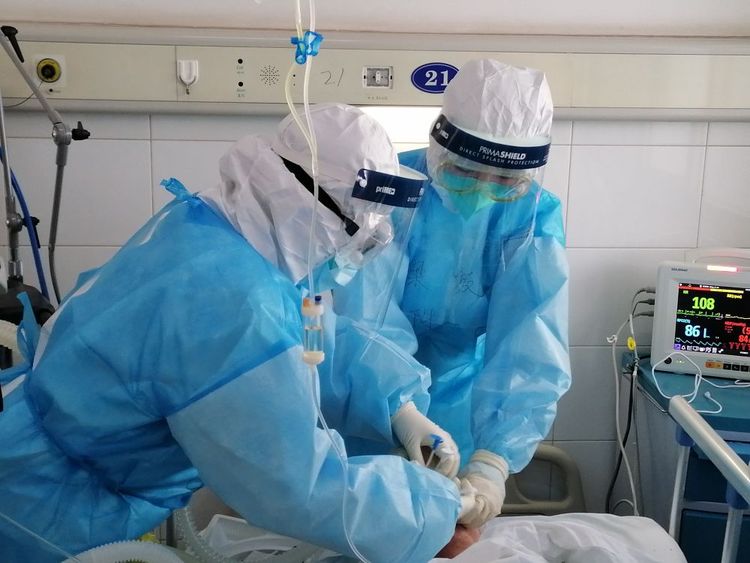 风雨无阻向前进!写在全国疫情防控阻击战取得重大战略成果之际