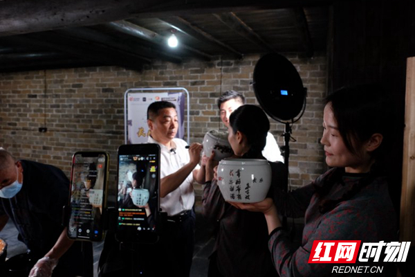 微信图片_20200519113613.jpg 微信图片_20200519113613.jpg