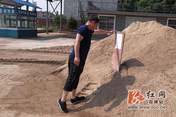 依法治理占用损坏公路H.jpg