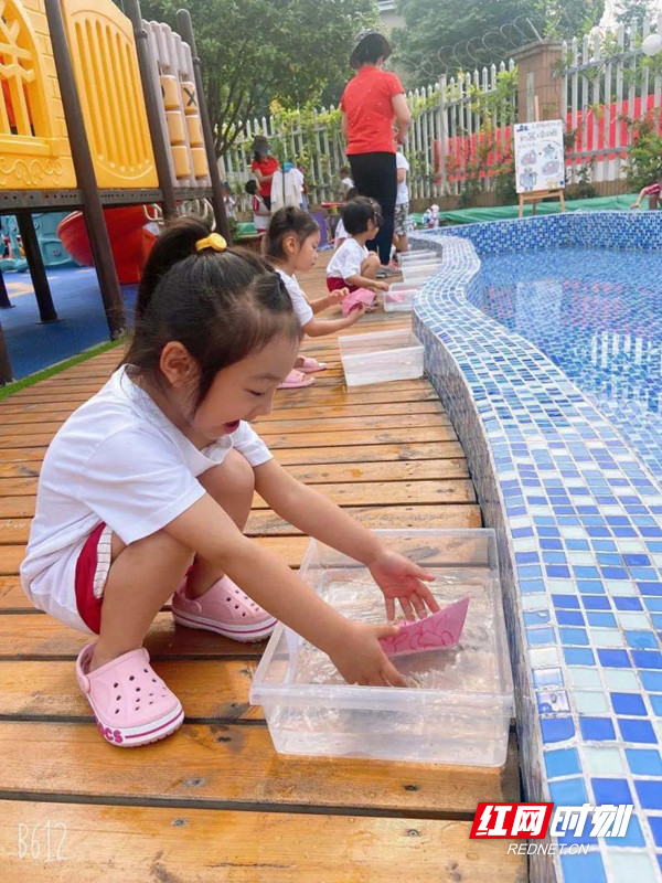 孩子们在游戏中乐开了花。图片来源：芙蓉区东岸锦城幼儿园.jpg