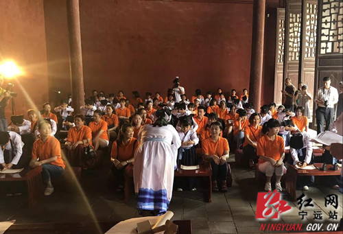 千年学府宁远文庙举行学童启蒙“开笔礼”_副本500.jpg