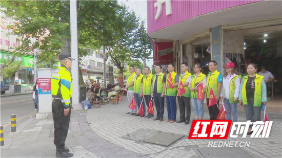交警文明劝导 (10).jpg
