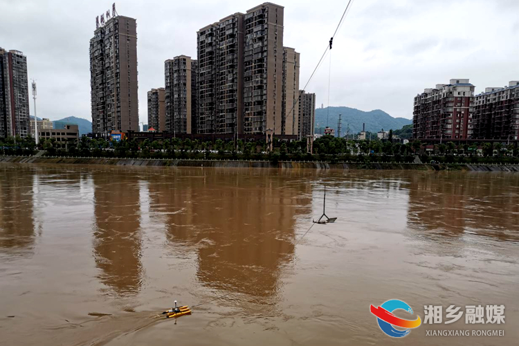 ADCP测流机在线测流.jpg