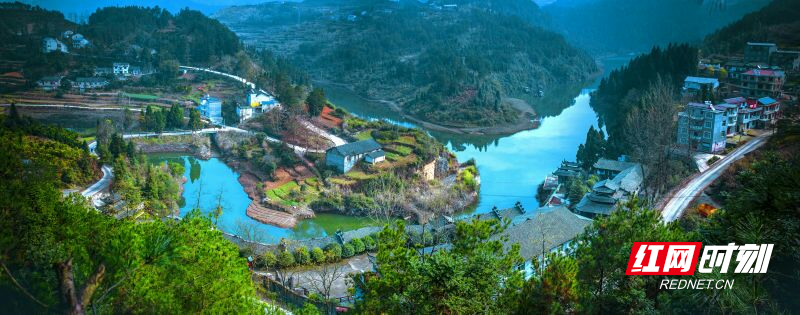 龙洞湖全景.jpg 龙洞湖全景.jpg