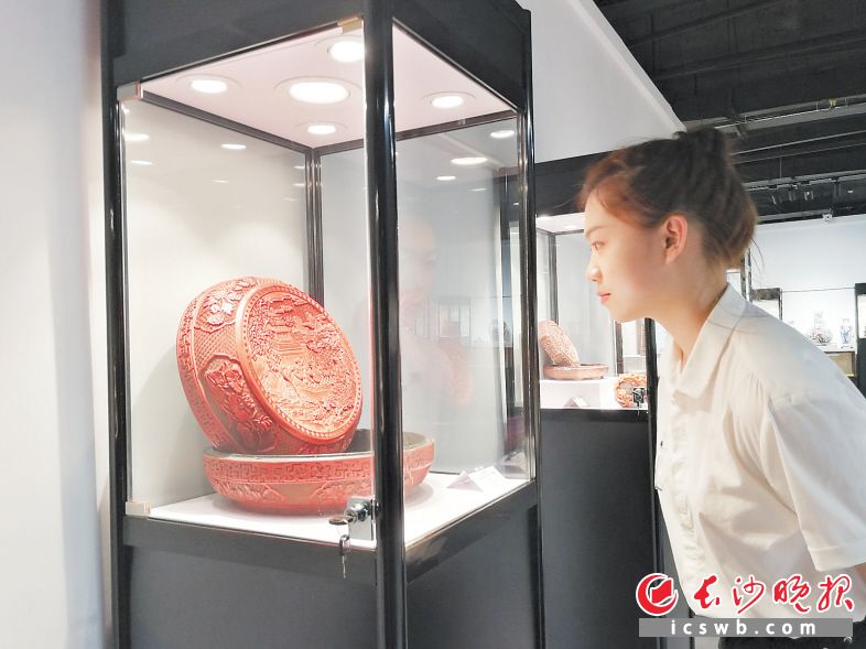 湖南国拍·大麓古玩城2020春季拍卖会所有拍品均已展陈。 长沙晚报全媒体记者 胡兆红 摄