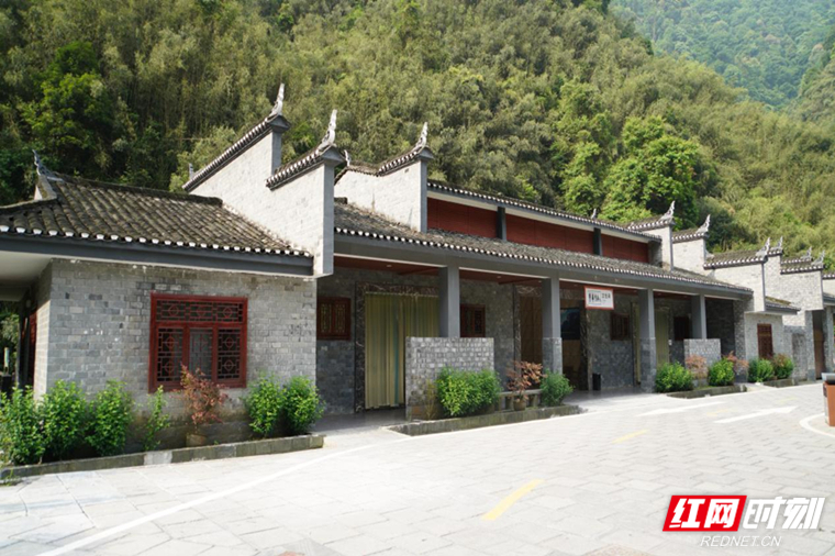 旅游厕所_副本.jpg 旅游厕所_副本.jpg