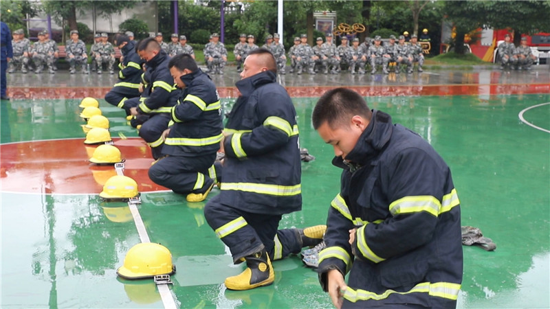舒可到鹤城区调研指导征兵、民兵、国防教育工作.mp4_20200619_170923.058.jpg