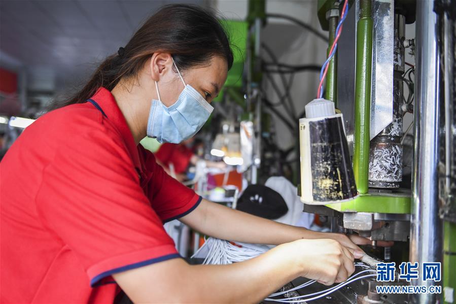 （社会）（1）广西武宣：就业扶贫车间助力脱贫攻坚