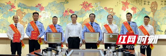 d5ab930329e583c670a5ca61a47fda0.wm.jpg d5ab930329e583c670a5ca61a47fda0.wm.jpg