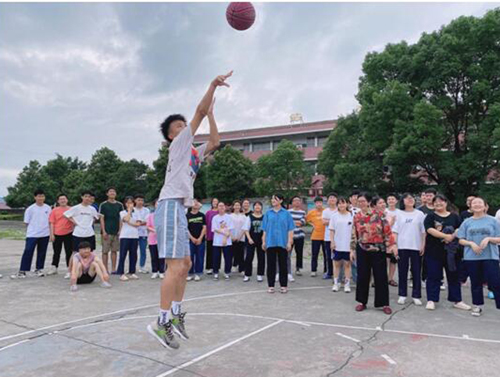 溆浦县江维学校高中图片