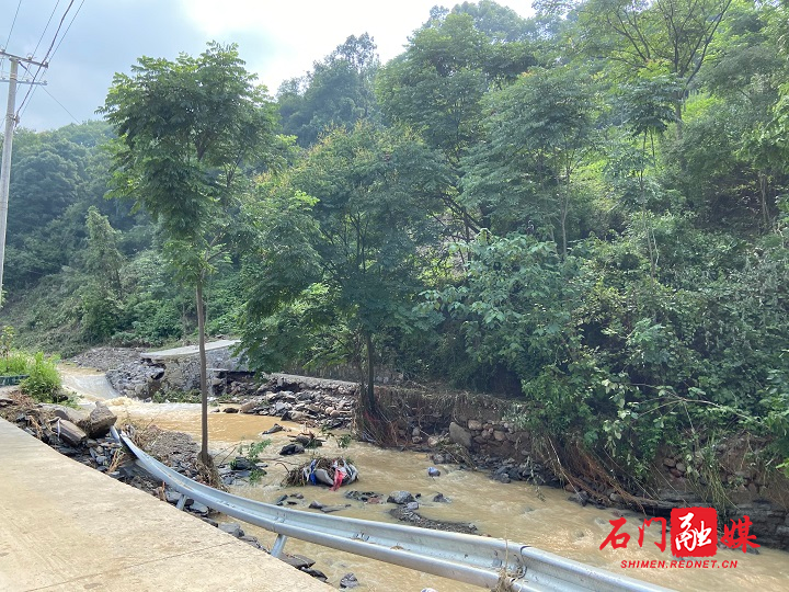 防汛1.jpg 防汛1.jpg