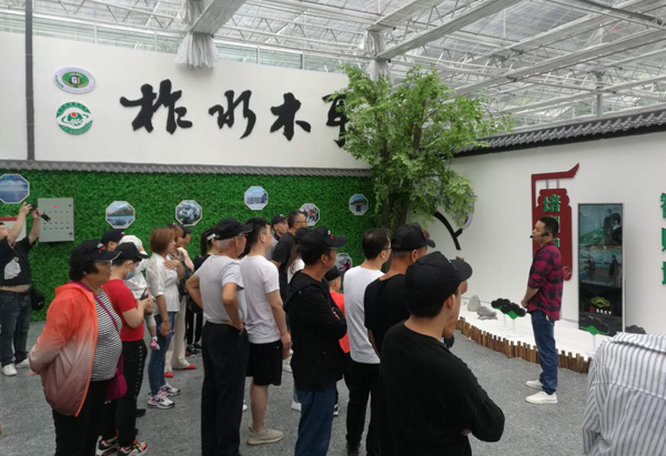 图片19.jpg 图片19.jpg