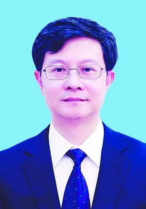 厦门市长庄稼汉出任福建省委常委