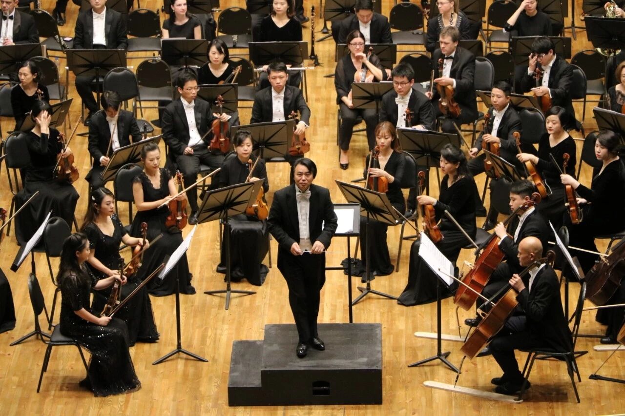 白俄罗斯当地时间2019年11月8日晚，“纯粹中国”之交响乐赴“一带一路”沿线国家巡演明斯克站音乐会在白俄罗斯国家音乐厅成功上演。