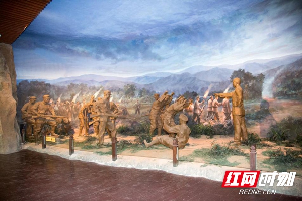 毛泽东与第一师范纪念馆场景再现展厅“猴子石缴枪”.jpg