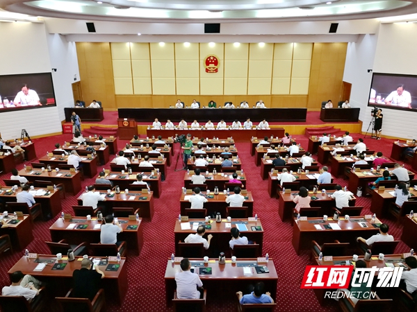7月29日下午，湖南省十三届人大常委会第十九次会议就全省全民健身工作情况进行专题询问。.jpg