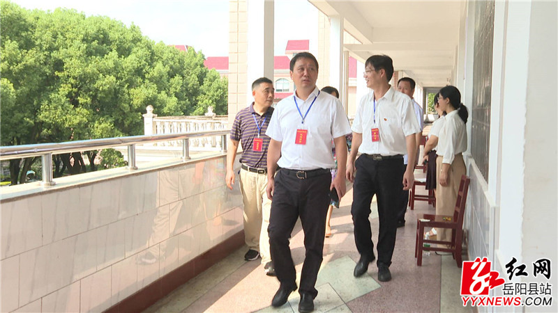 吴光文巡考_副本.jpg