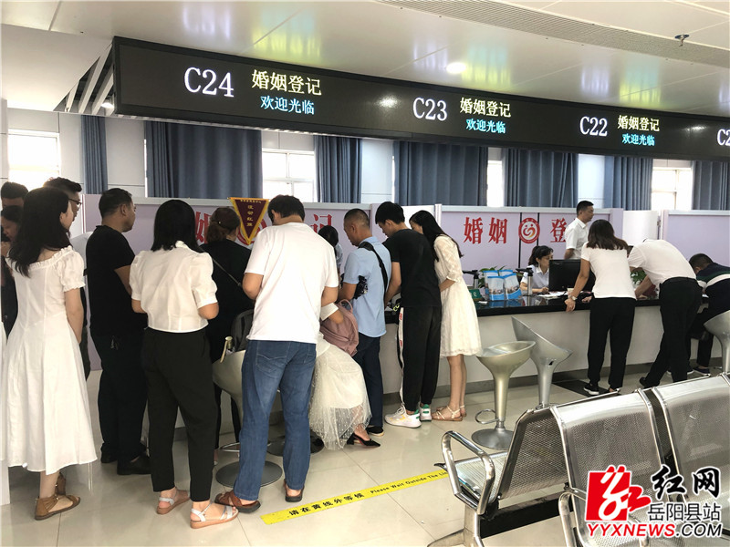 登记现场2.jpg