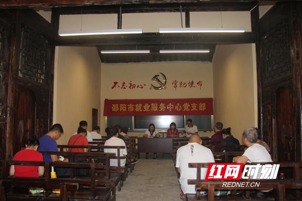 ce9d9b22603f4d4cb3d37aa082d15ceb.jpg
