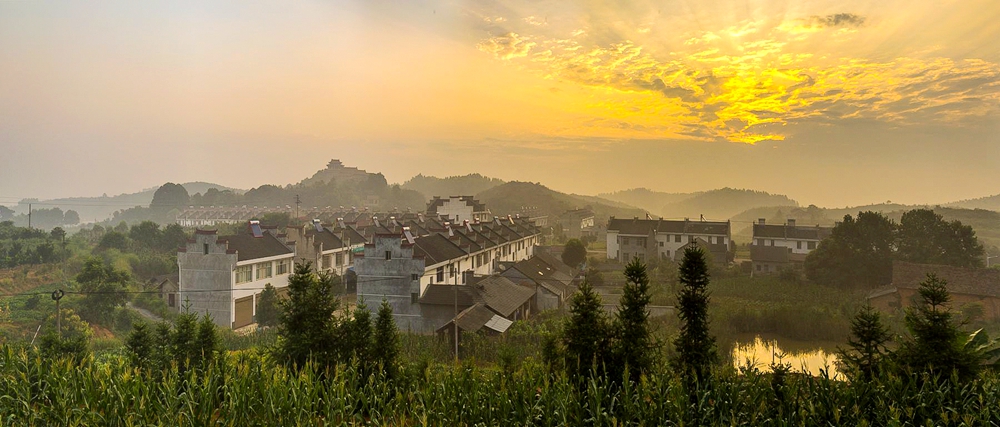 移民新村寨——临澧县修梅镇仙女村  于二彩 摄 17773677136_副本.jpg