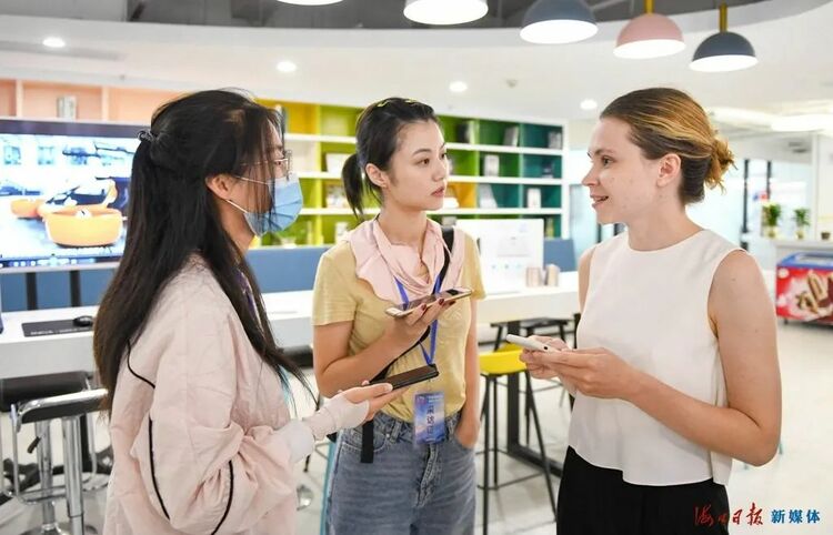 行走自贸区丨创业新平台,产业新高地!“行走自贸区”网络主题活动走进海口感受蝶变