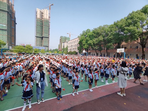 红旗路小学照片图片