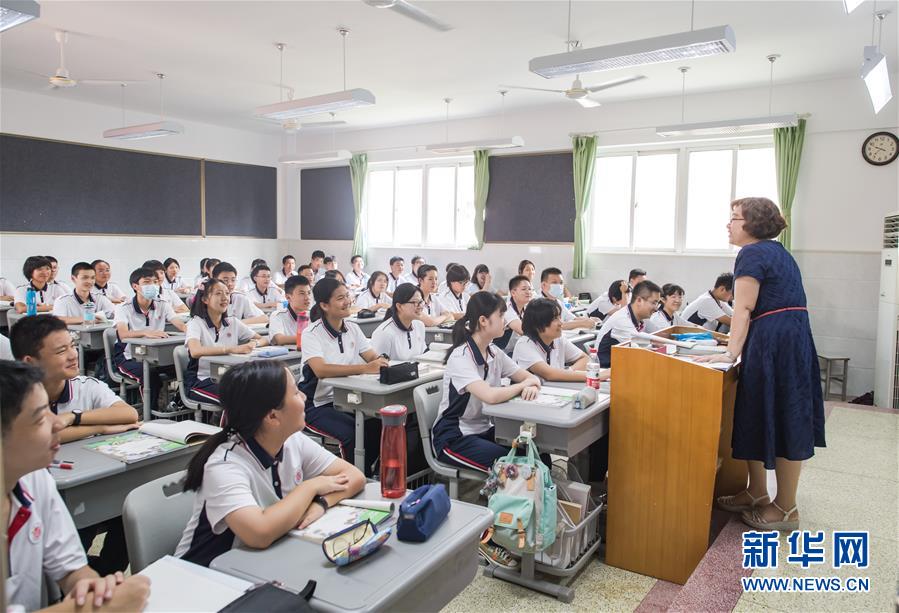 （教育）（8）武汉迎来百万学子返校开学
