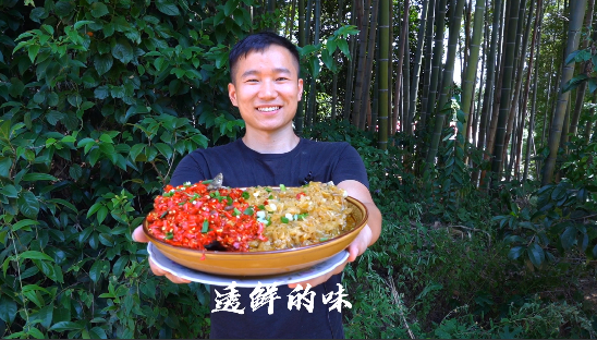 湘潭竹根辣椒配鱼头 米饭的完美CP！