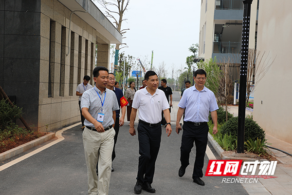 株洲市教育局局长吴安浩调研指导天元区学校秋季开学工作