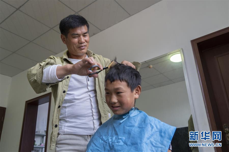 (图片故事)(3)从大别山到大凉山,只为他们