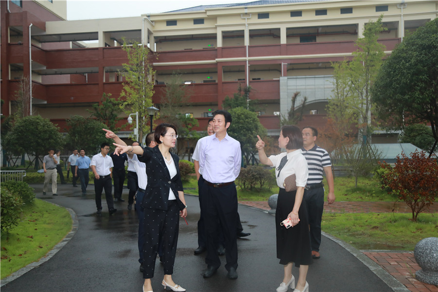 省政府办公厅开展教师节慰问活动